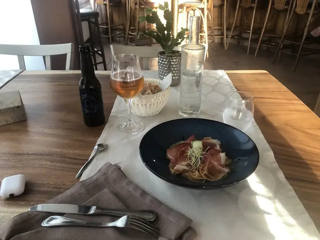 Mark van Veggel_Le Relais des Moines Logis_Villersexel_review