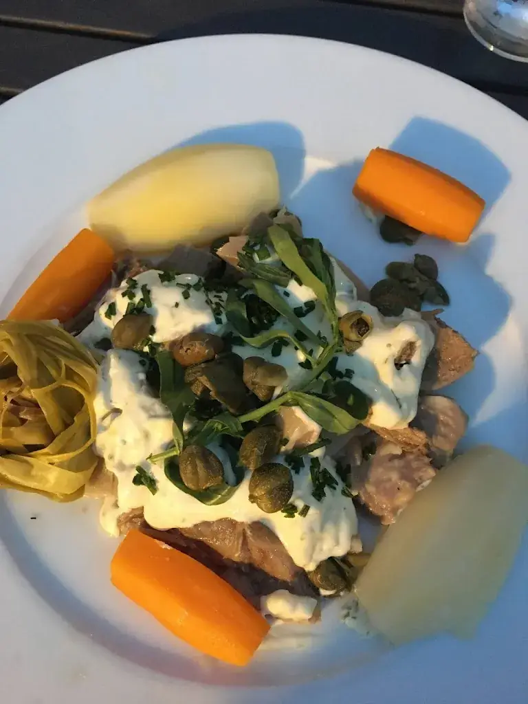 Von_Auberge des Vieux Moulins Banaux_Villeneuve-l'Archevêque_review