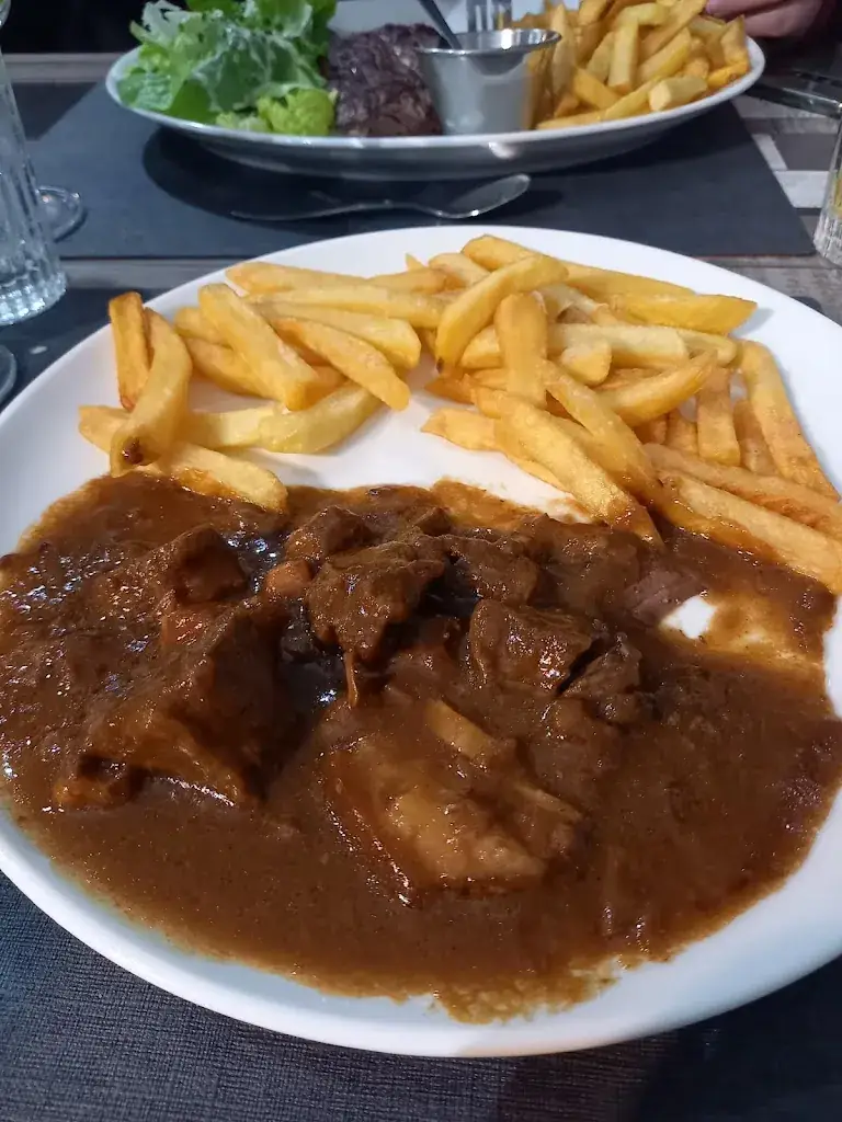 Claire Bordes_Chez Memenn_Bessay-sur-Allier_review