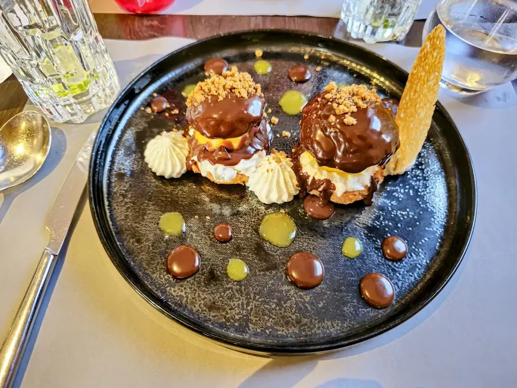 Quocthai Tran_La table d'Hippolyte_Cesson-Sévigné_review