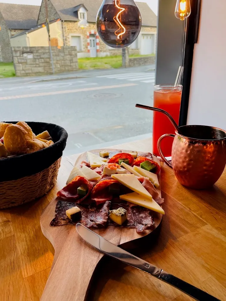 LE SIX_Argentré-du-Plessis_slider_image_2