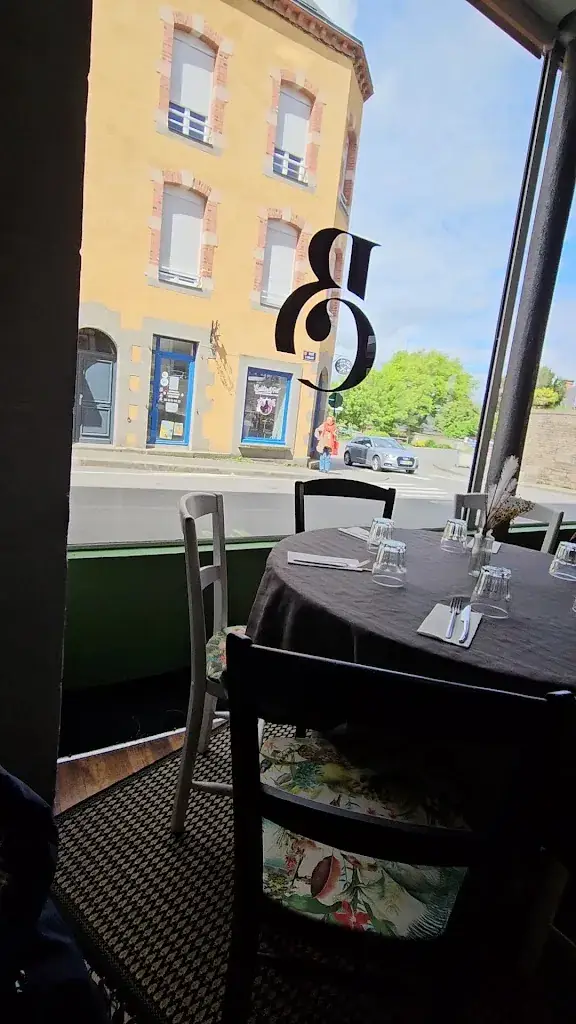 Le cheval Blanc Resto Bistrot - Bar_Argentré-du-Plessis_slider_image_2