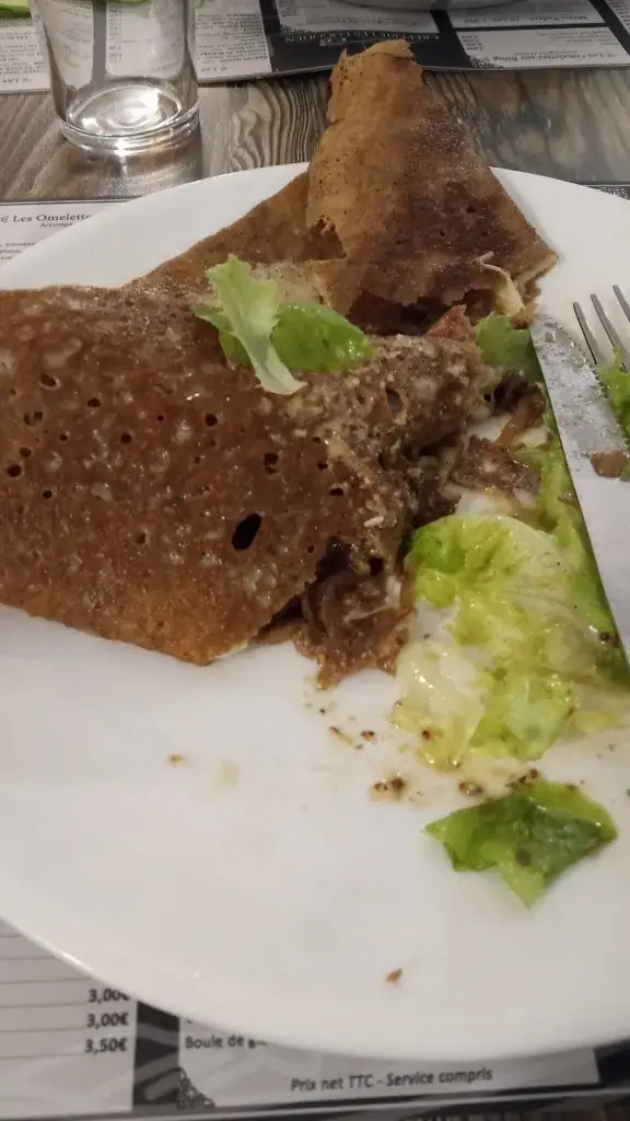 Dikyana Hidayat_Crêperie Les Logoden_Arradon_review