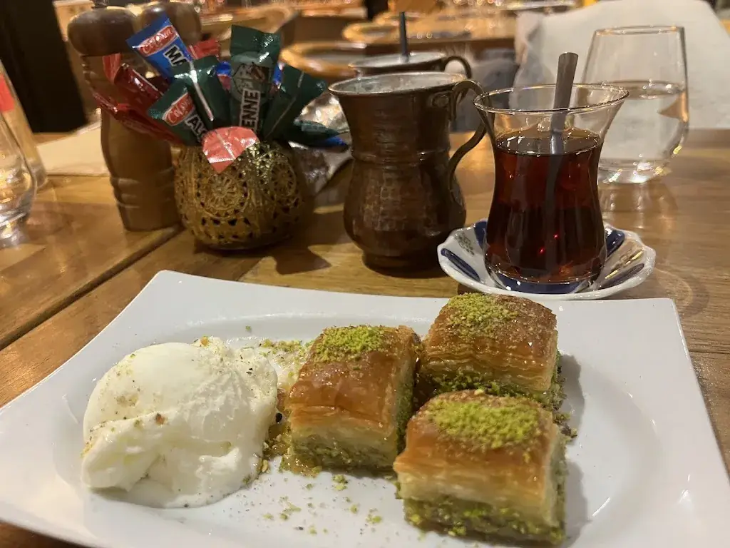 Hesham Abdou_Ô BAM Restaurant_Torcy_review