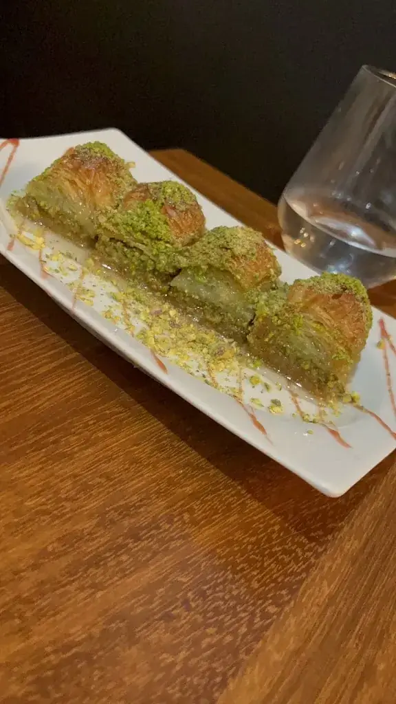 Charnita Cook_Ô BAM Restaurant_Torcy_review