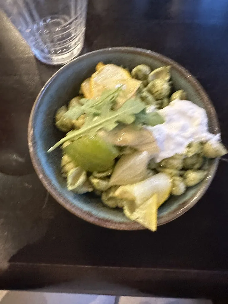 Eva k_Au Bureau_Torcy_review