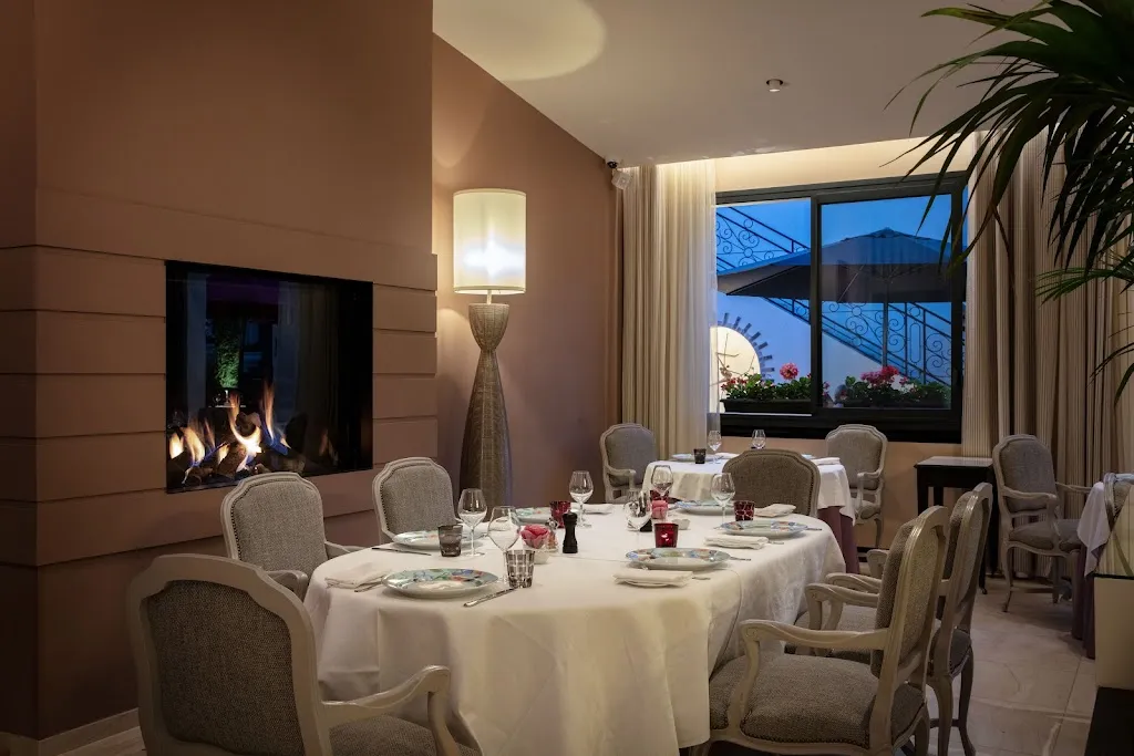 L'Aigle d'Or restaurant in Croissy-Beaubourg