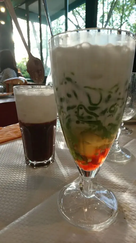 Thao Pham_Le Royal Torcy_Torcy_review