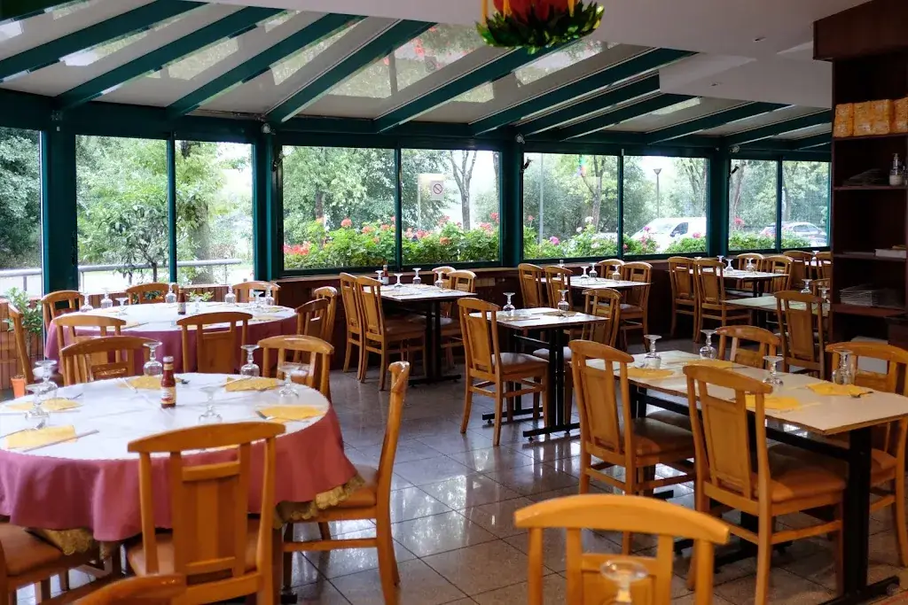 Le Royal Torcy restaurant in Torcy