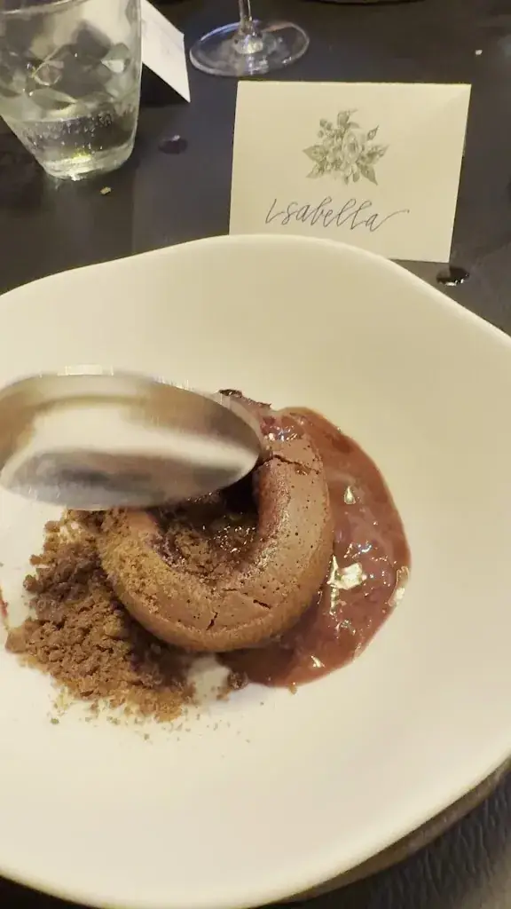 Isabella Grandic_Maison Greuze Le Bouchon Bourguignon_Tournus_review