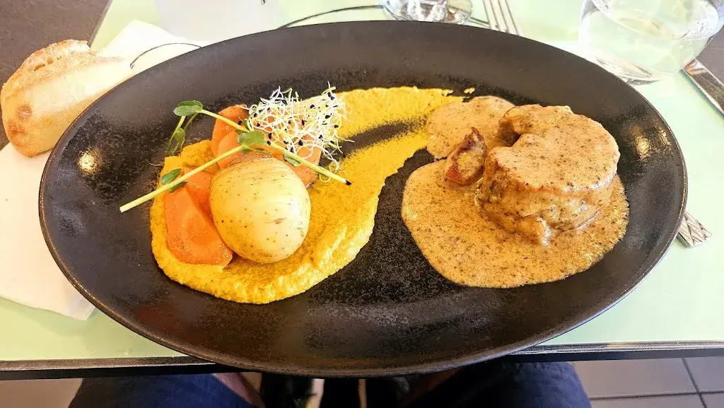 Restaurant Chez Pierre et Paul_Tournus_slider_image_3