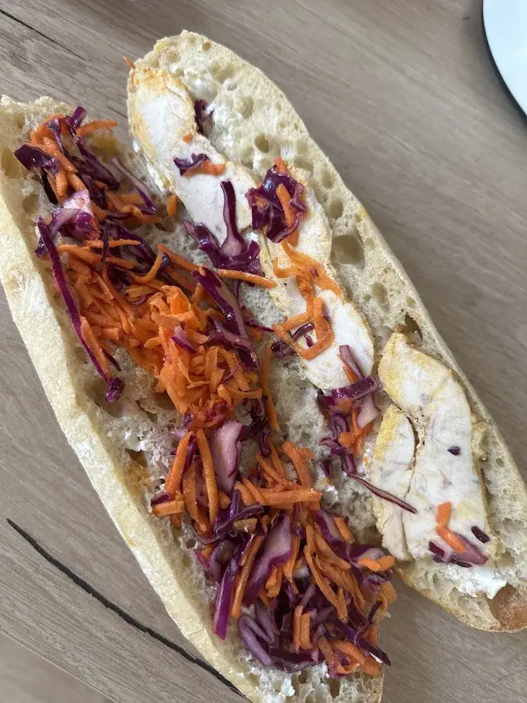 Ramallah Fakraoui_LA BOULANGE CAFE_Bernin_review