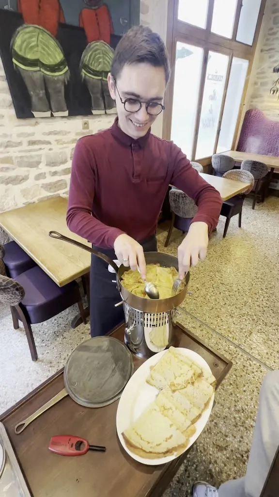 david hugon (French art deco furniture)_Le Terminus_Tournus_review