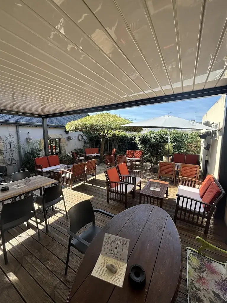 L' Ambonpoint_Ambon_slider_image_1