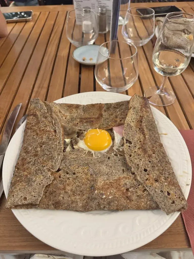 Marion Crunel_Restaurant Crêperie Le Kilucru_Bannalec_review