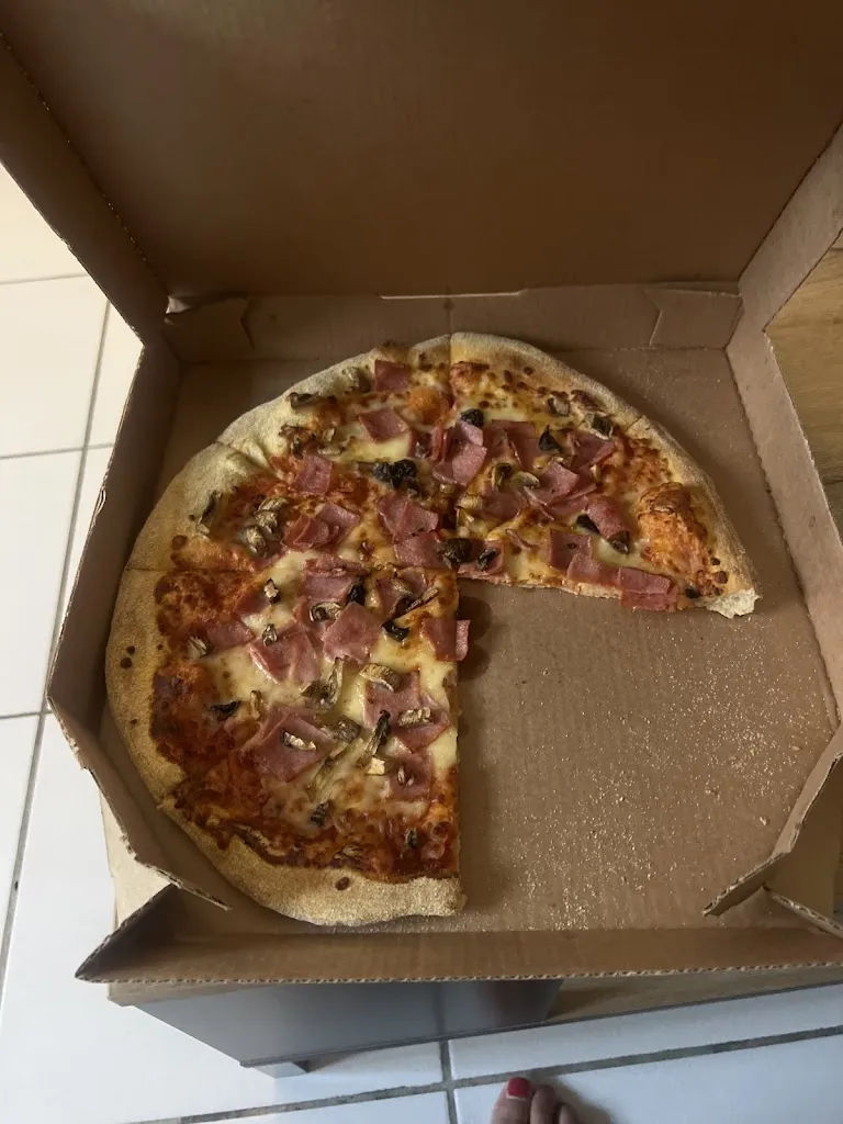 Leïla GASSA_Domino's Pizza Bain-de-Bretagne_Bain-de-Bretagne_review