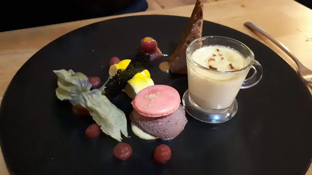 Matthew Bridle_Le Chaudron_Auray_review