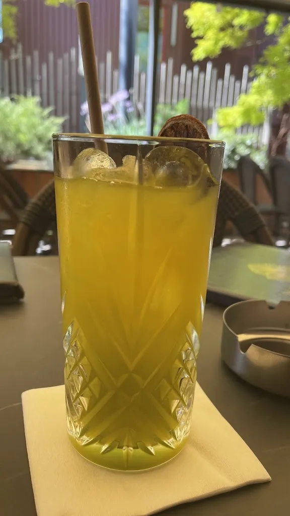 Florine Chabrol_La Belle Époque Auray_Auray_review