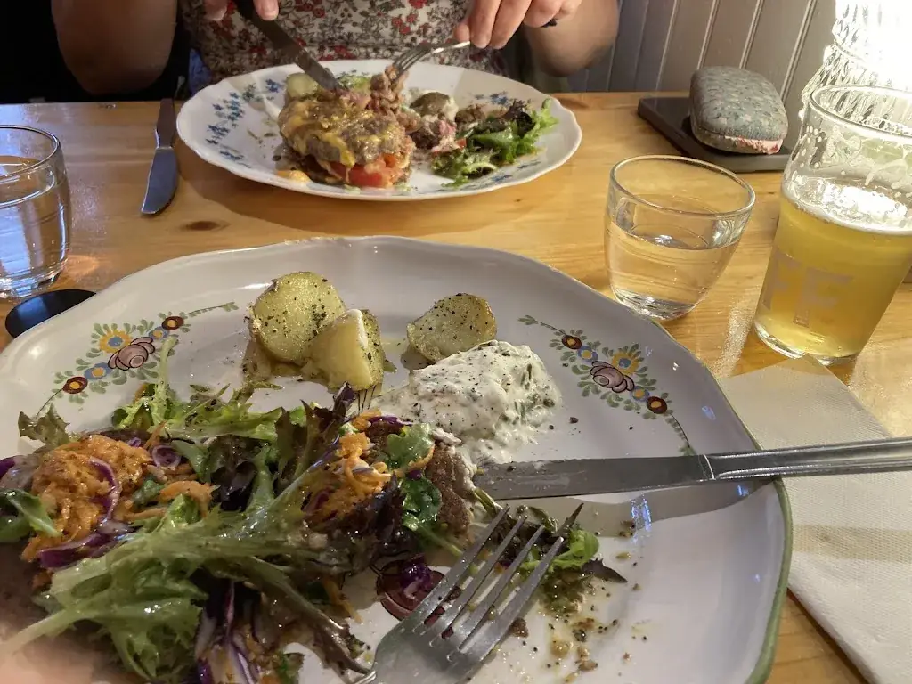 Richard Allan_LE YAC'H_Auray_review