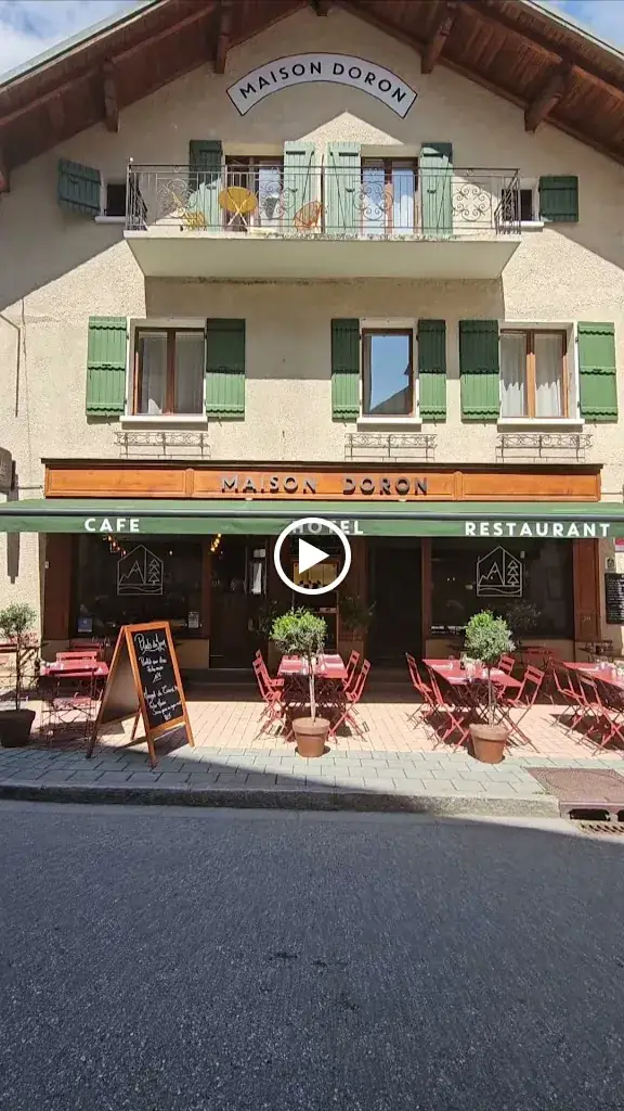 MAISON DORON - Le petit hôtel qui bouge ! Hôtel - Bar - Restaurant restaurante en Beaufort