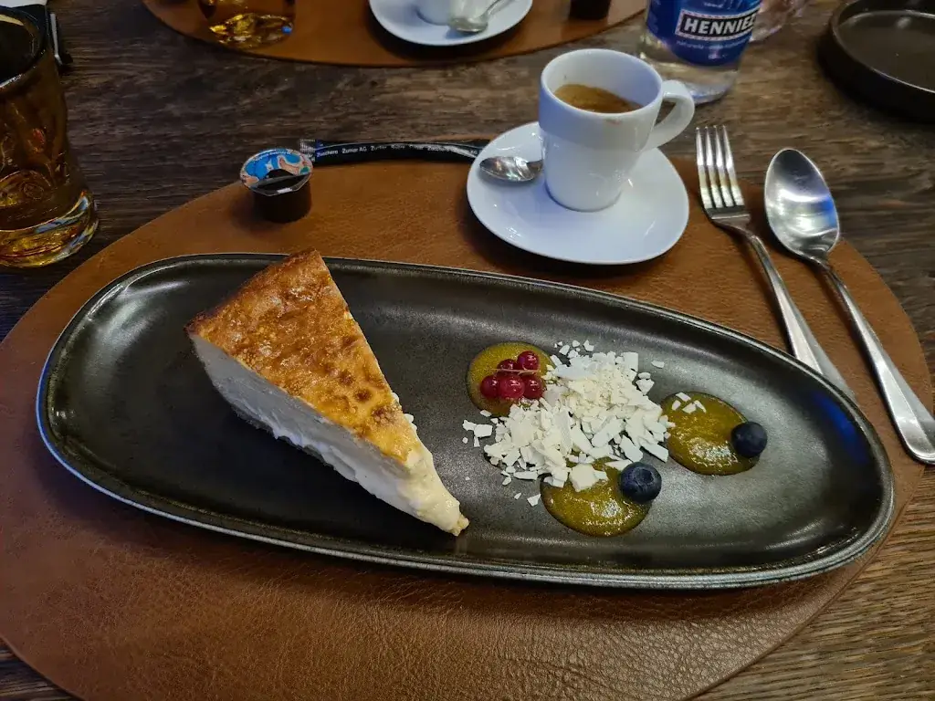 Menu_PLÜ Restaurant & Lounge_Baden_image_5