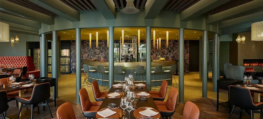 PLÜ Restaurant & Lounge restaurant in Baden