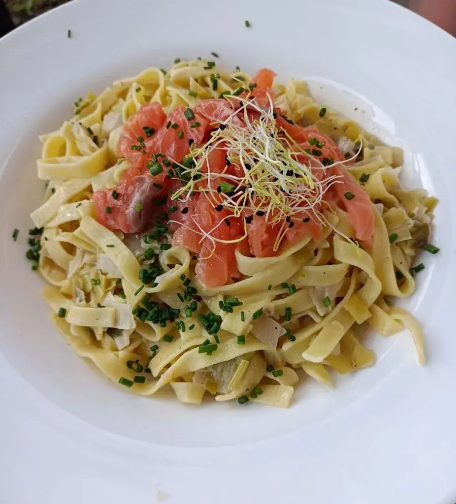 Alexandre Delille_La Voile Blanche_Larmor-Baden_review