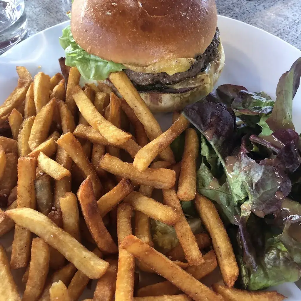 La Voile Blanche_Larmor-Baden_slider_image_3