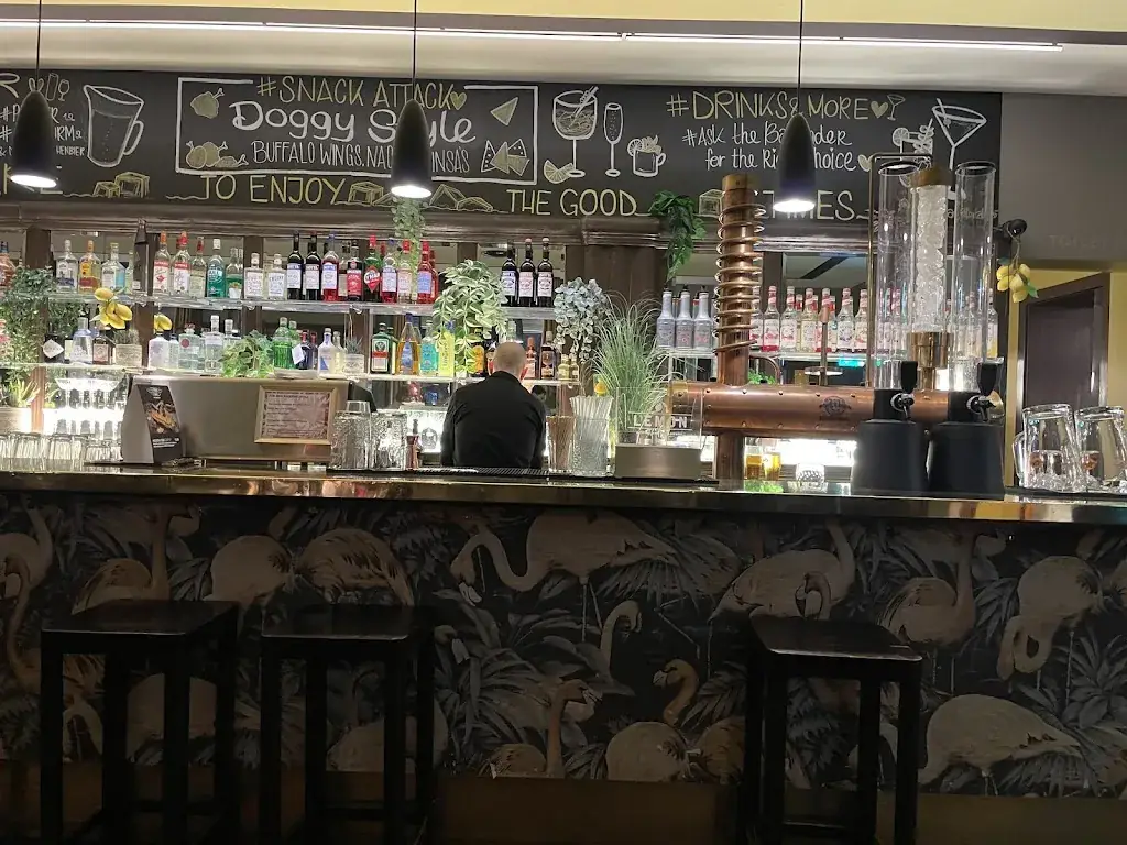 Ira Azerlyan_Lemon Restaurant – Bar – Lounge_Baden_review