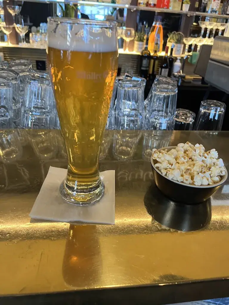 Dean S_Lemon Restaurant – Bar – Lounge_Baden_review