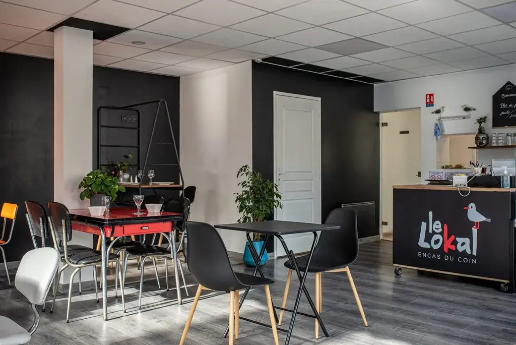 Le Lokal, Encas du Coin ristorante a Belle-Isle-en-Terre