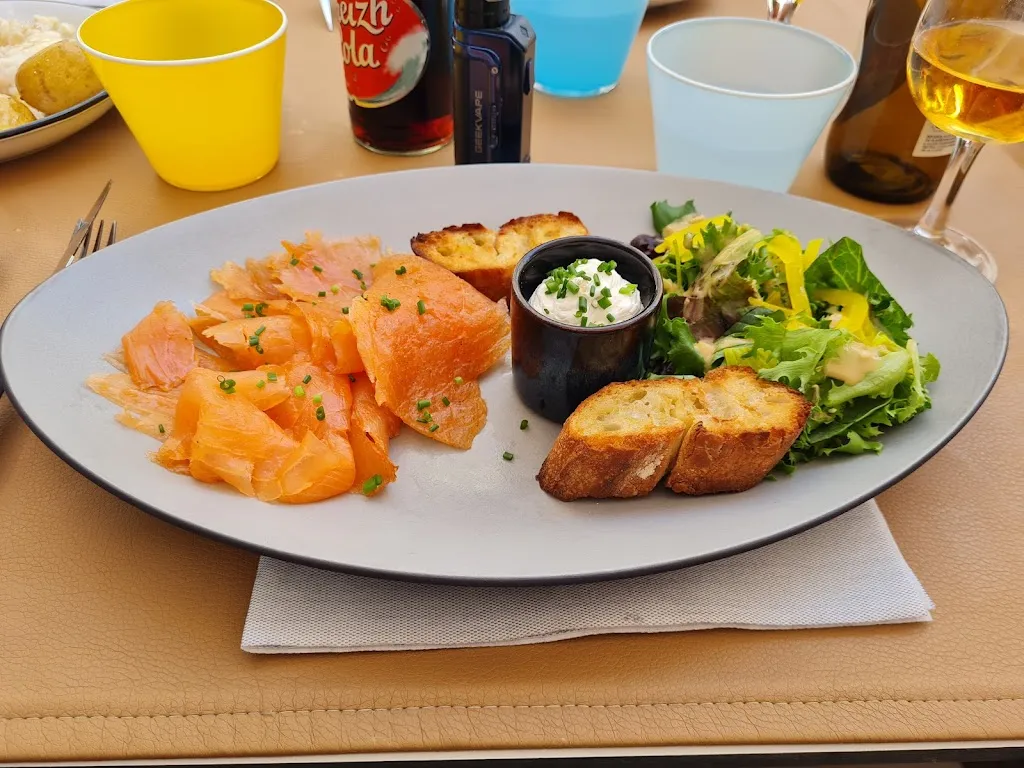 Restaurant La Cale_Sauzon_slider_image_3