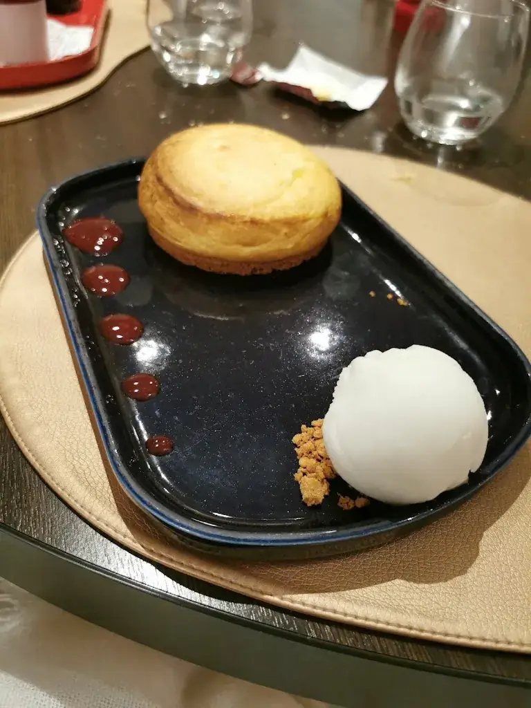 hotel restaurant le cheval blanc_Baud_slider_image_3