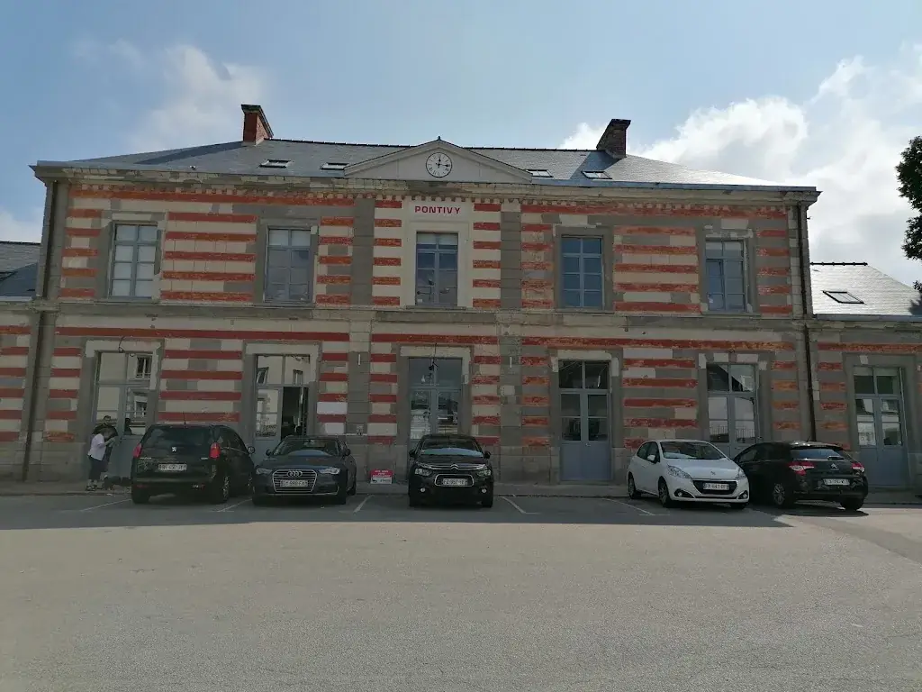 Les Ajoncs D'or restaurante en Baud