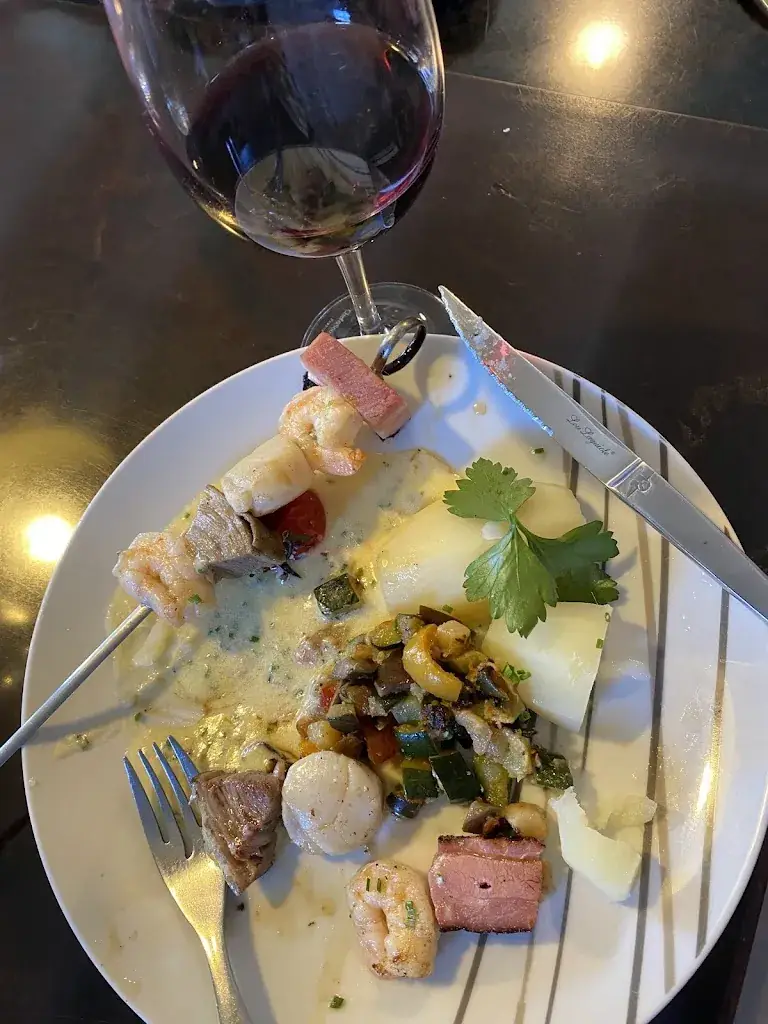 Mike Bucknill_La Taverne_Baud_review