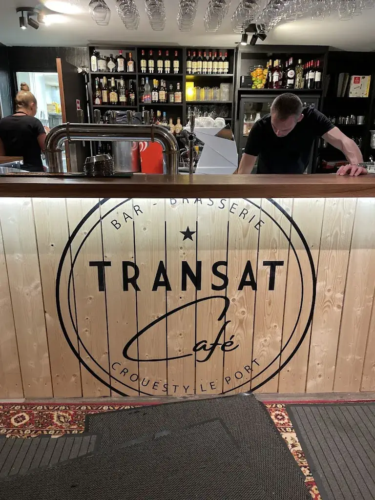 Tom Chartier_Transat Café_Arzon_review