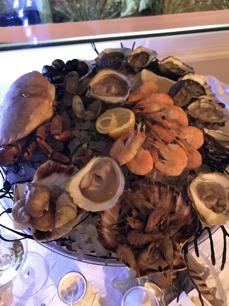 Mathieu Chevalier_Le Grand Largue_Arzon_review