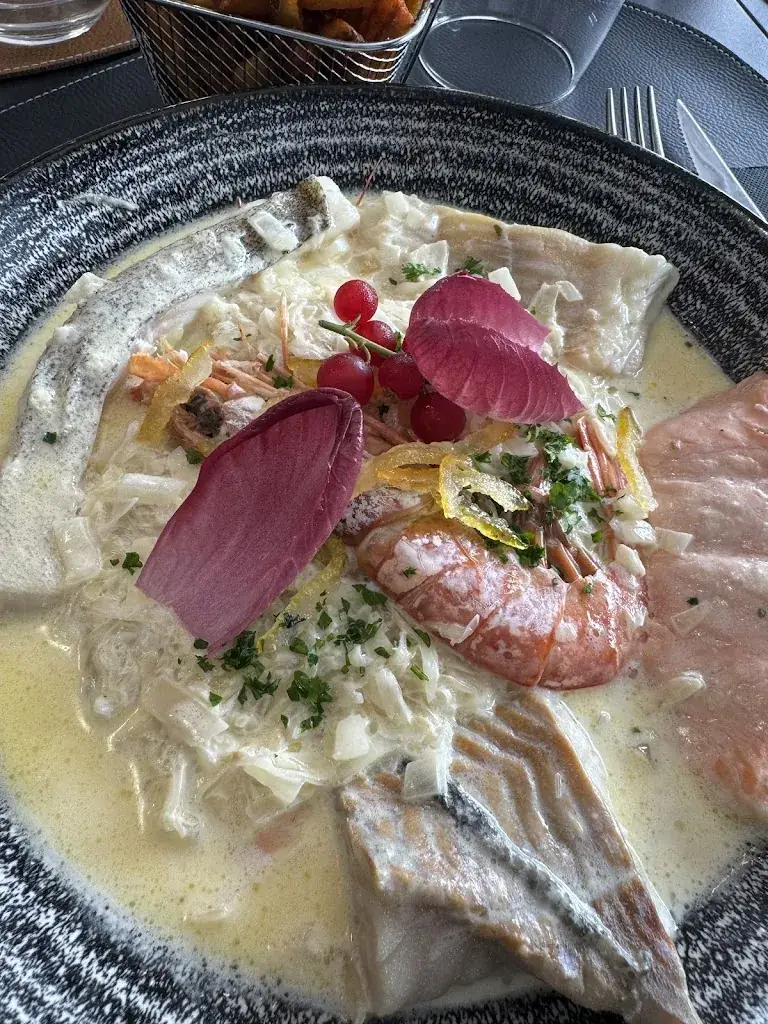 Luuk Hoevenaars_Côté Mer_Arzon_review