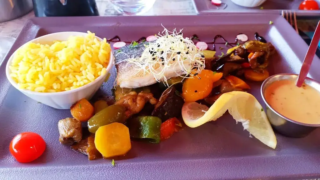 Rofik Witana_Côté Mer_Arzon_review