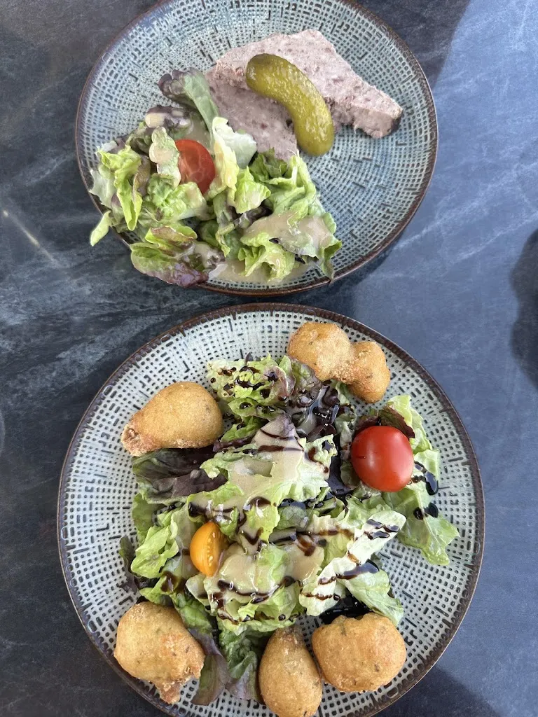 berthelot marie_La Croisette_Arzon_review