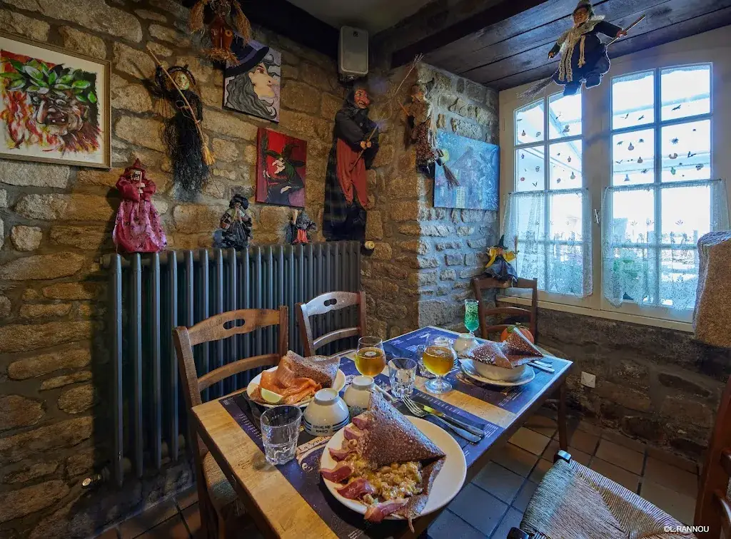 Crêperie La Sorcière restaurant in Arzon