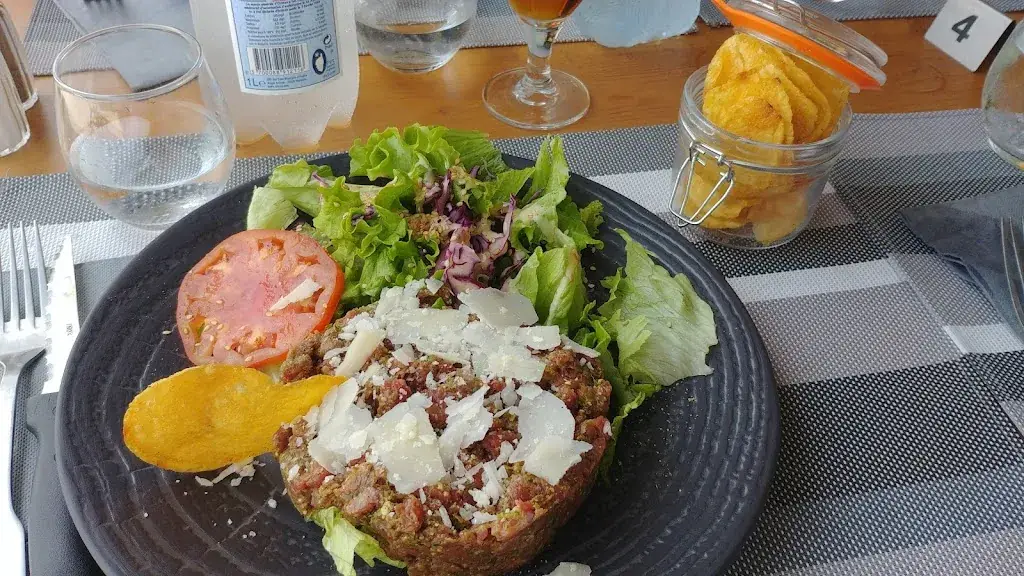 Dries Defever_Les Bouchons_Audierne_review