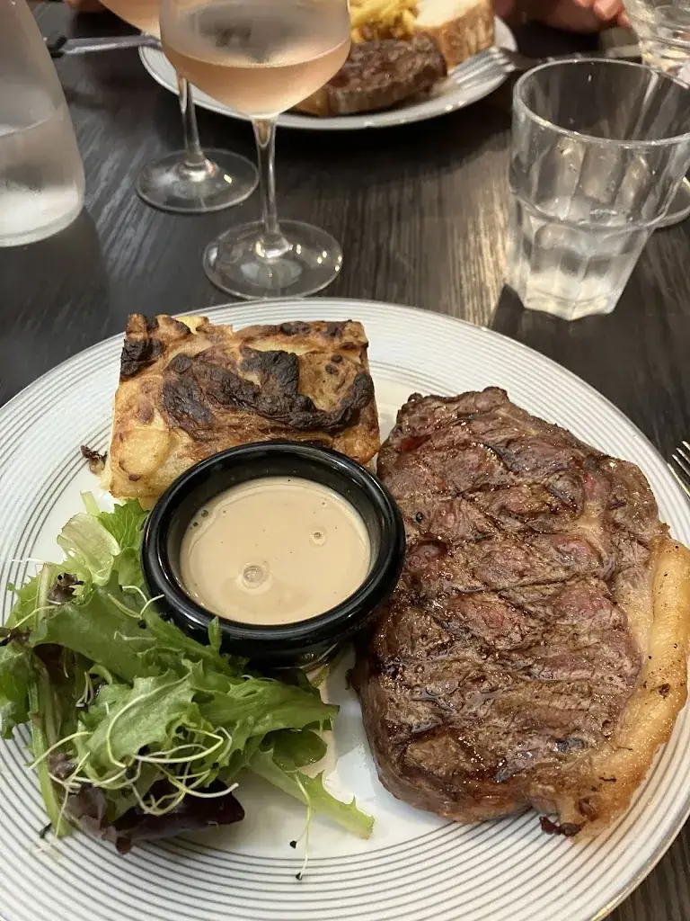 Kevin Parkinson_CHEZ TONTON_Audierne_review