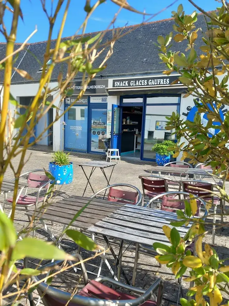 The Pelican_Audierne_slider_image_3