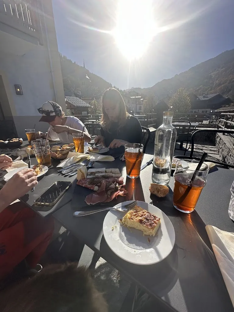 Anthony Bert_Hôtel La Roche_Beaufort_review