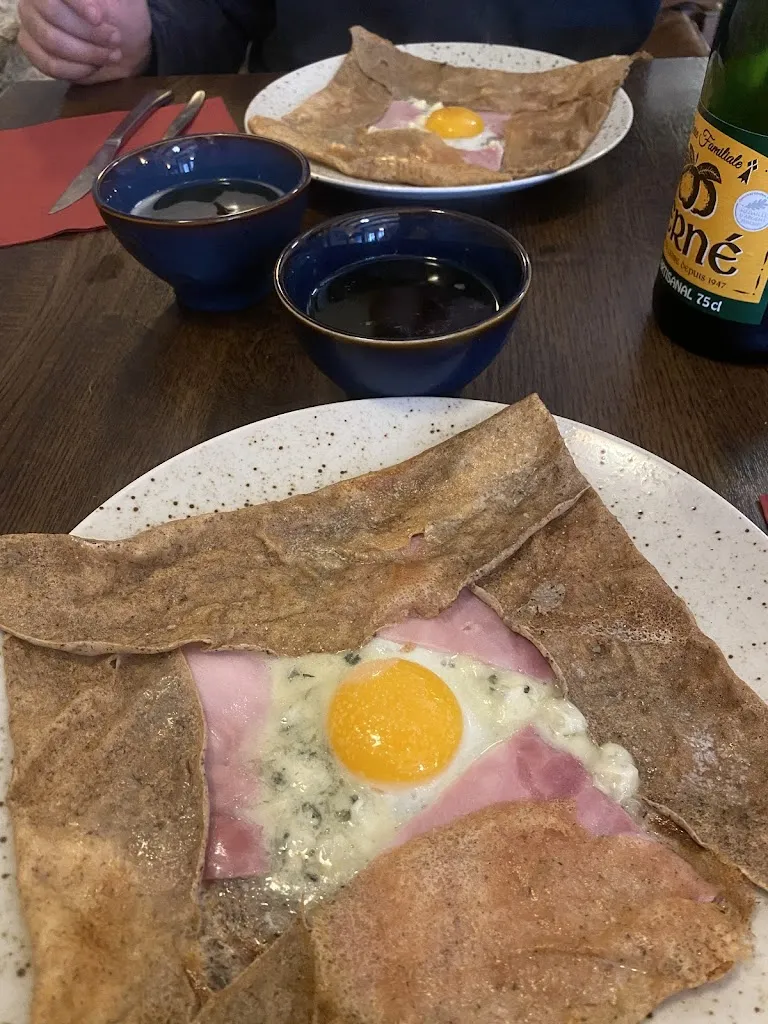 Émeline Saus_L'epi D'or_Audierne_review