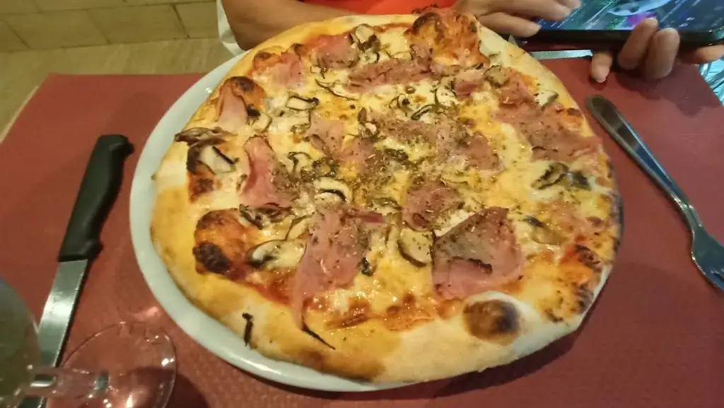 Menu_Pizzeria Via Lesne_Audierne_image_5