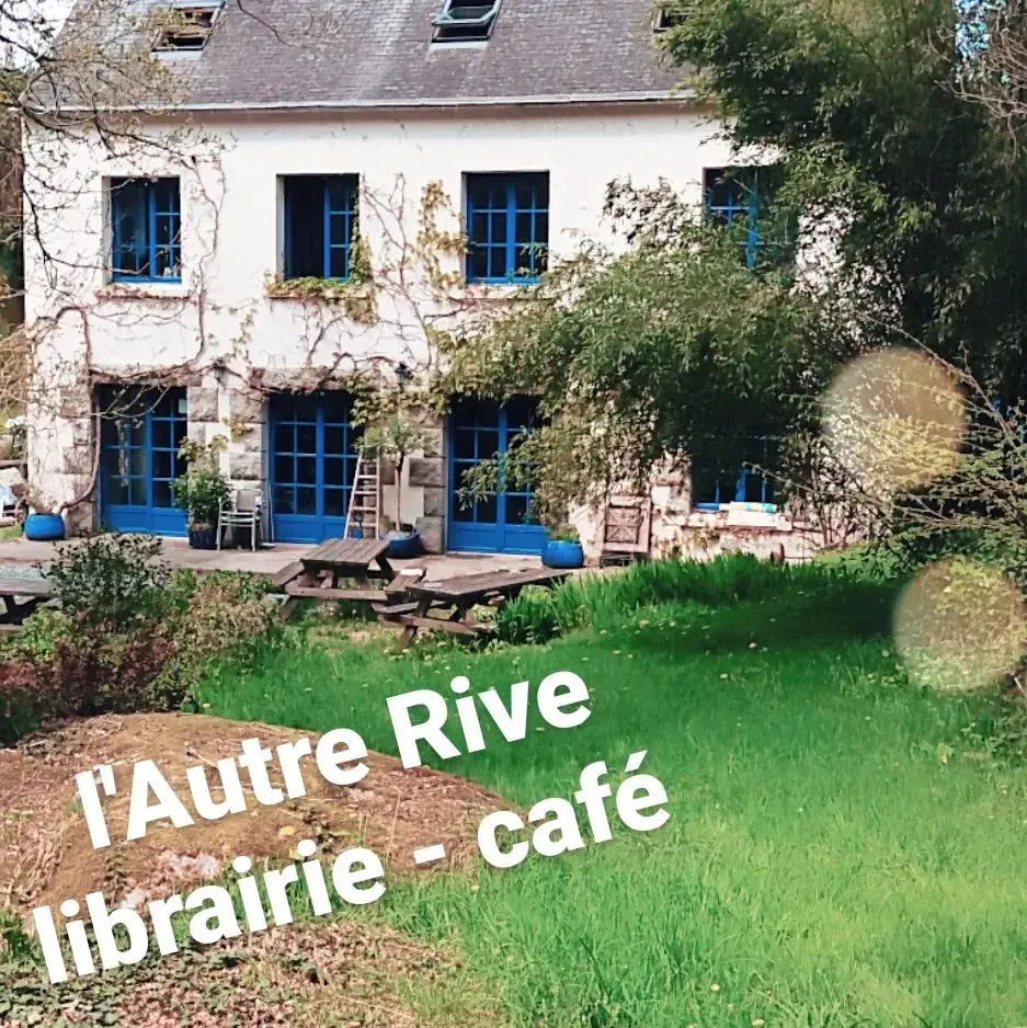 l'Autre Rive librairie-café_Berrien_slider_image_1