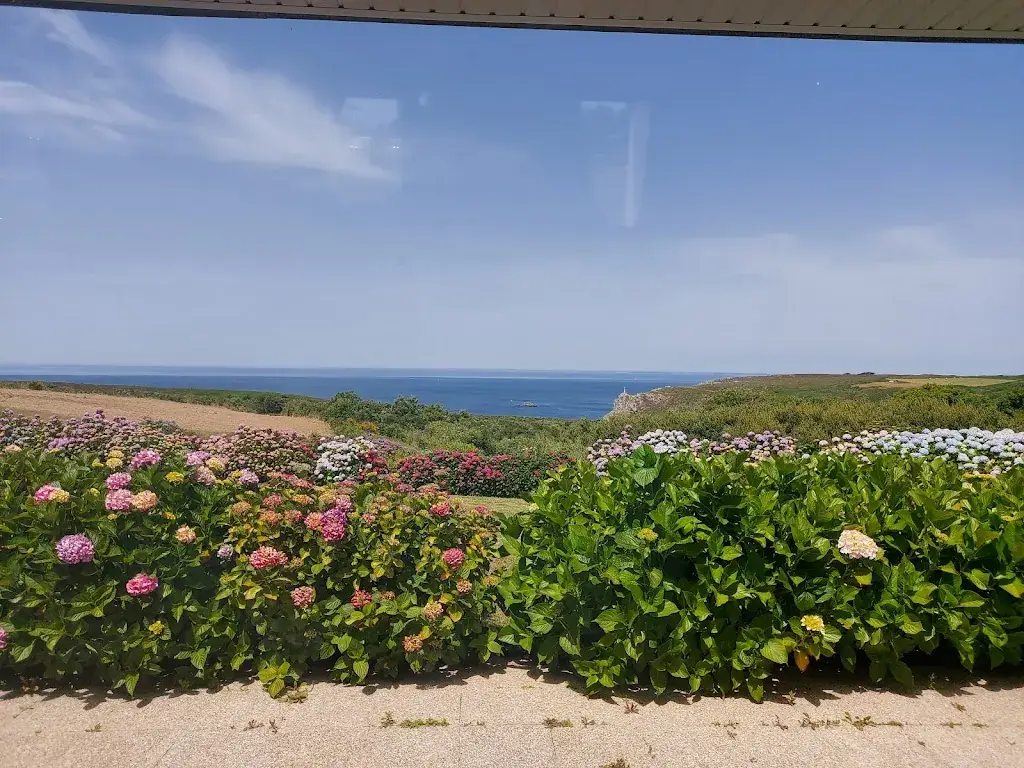 Rosie Royle_L'étrave_Cléden-Cap-Sizun_review