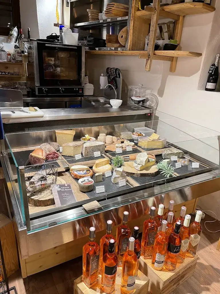 CHRISTEL ELLE_L'accord - bar à vins, cocktails et bières_Beaufort_review